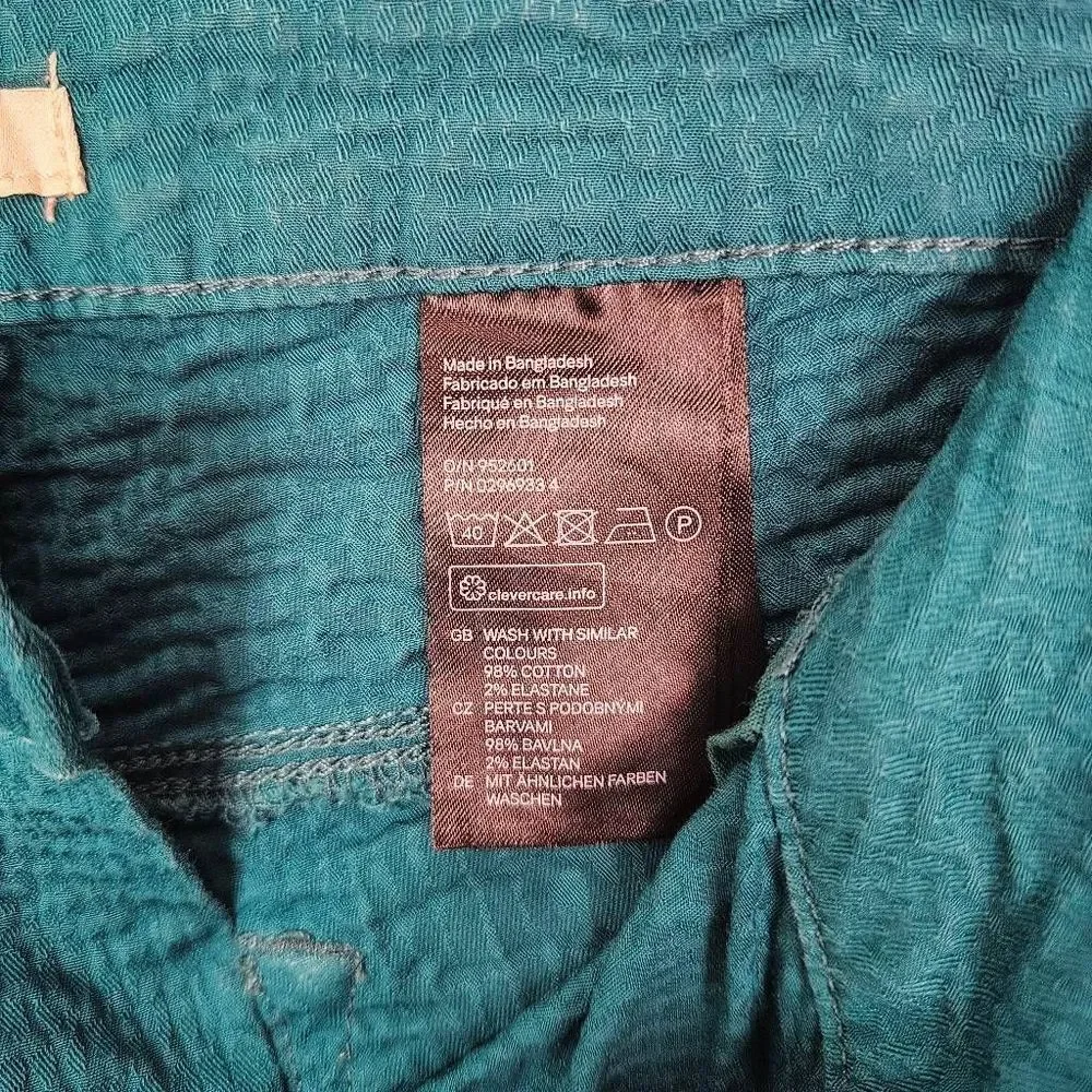 H&M Women's Shorts Matte Teal Crinkle Cuffed Summer Casual Lightweight Size: 12